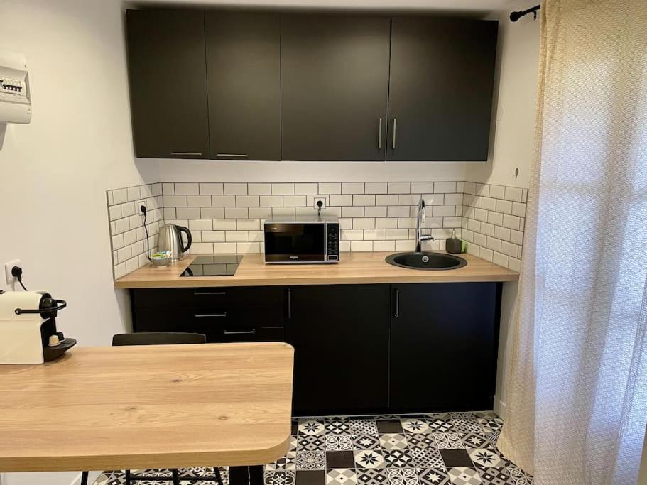 Le Moulin 3 - Appartement Tout Confort Centre Ville - Beziers - Wifi - Tv Connecte ภายนอก รูปภาพ